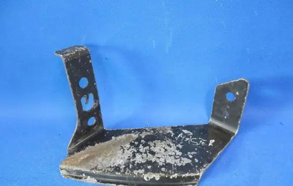 Opel Movano B Front bumper mounting bracket 8200808374