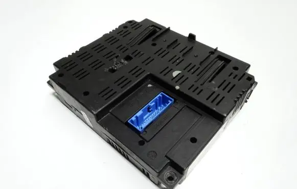 Fiat 500 Comfort/convenience module 51857617 24031478 B1HN11759