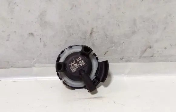 Volkswagen PASSAT B8 Airbag deployment crash/impact sensor 3Q0959354A