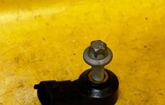 Porsche 911 991 Detonation knock sensor 0261231173
