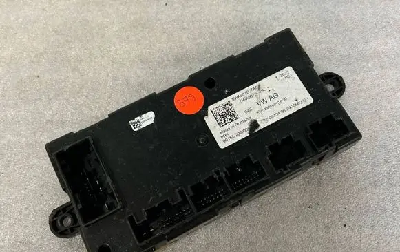 Volkswagen Golf VIII Air conditioner control unit module 5WA907007AC