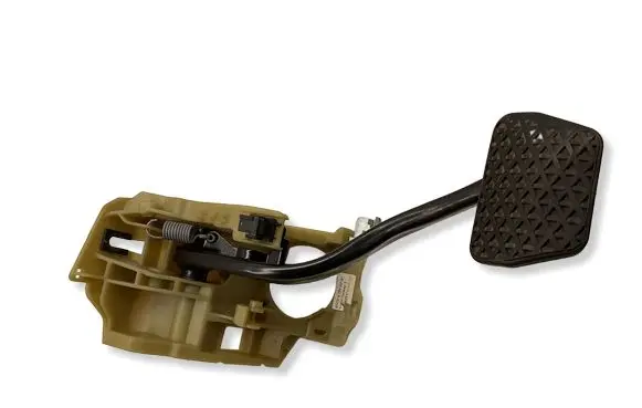 BMW 5 E60 E61 Brake pedal 6759947 675995003 173369