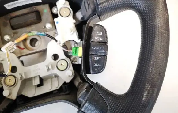Honda CR-V Steering wheel buttons/switches 
