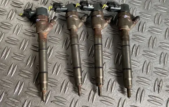 KIA Ceed Fuel injectors set 0445110320