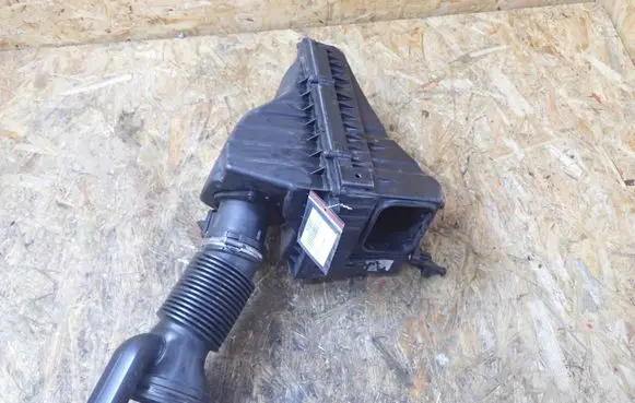 Jaguar XJ X351 Mass air flow meter CPLA12B579AA