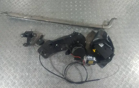 Mercedes-Benz Vito Viano W639 Sliding door motor A6398200442 01050678000 TGSS1800