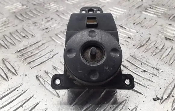 Hyundai Sonata Wing mirror switch 202005064