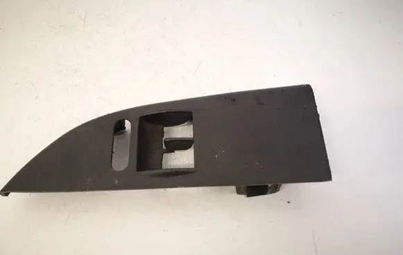 Skoda Fabia Mk1 (6Y) Front door window switch trim 6Y1867227B
