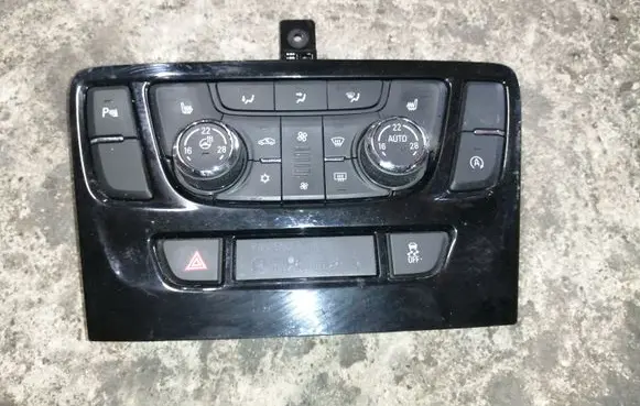 Opel Mokka X Climate control unit 39081560