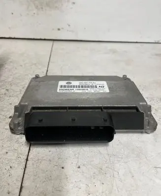 Volkswagen Touareg I Engine control unit/module 0AD927755AJ 5WP22084 H16S0100