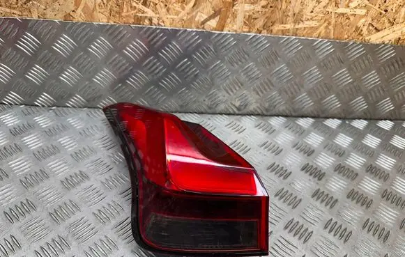 Lexus UX Rear/tail lights