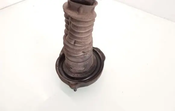 Mercedes-Benz E W211 Front coil spring rubber mount A2113200026