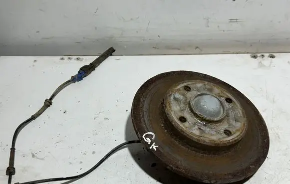 Peugeot 2008 I Rear wheel hub