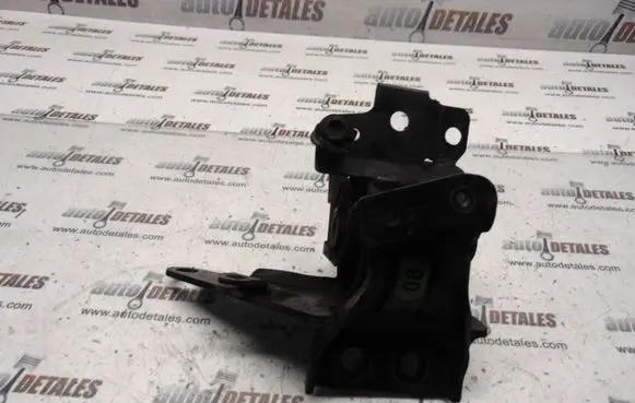 Toyota Avensis T250 Engine mount bracket