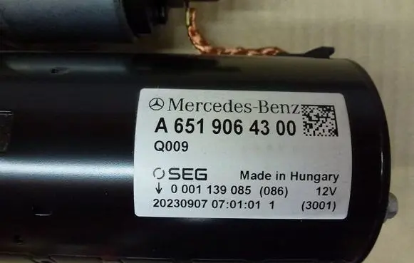 Volkswagen Caddy Starter motor 0001139085