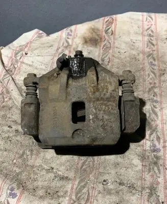 Hyundai Sonata Front brake caliper 0C11065
