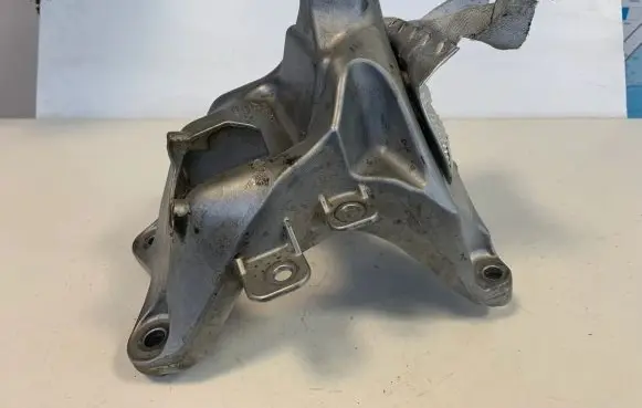 Audi Q5 SQ5 Engine mounting bracket 4M0199308CE