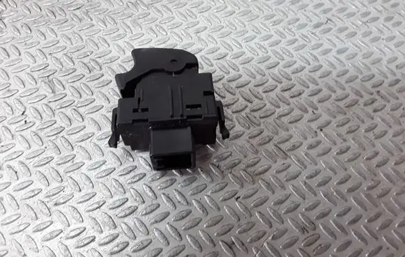 Toyota Corolla Verso AR10 Electric window control switch 848100F010