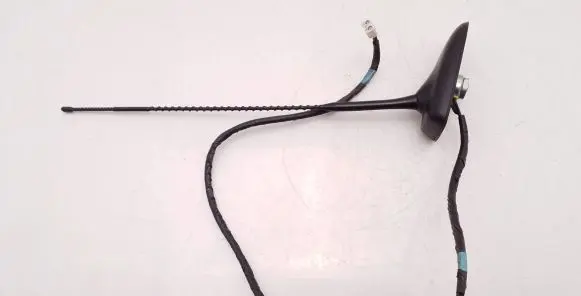 Toyota Verso Radio antenna V309075C