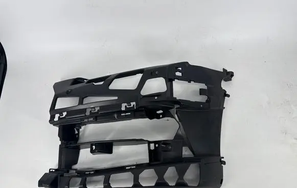 BMW 5 G30 G31 G38 Front bumper corner part panel trim 7421087 168770 8064967