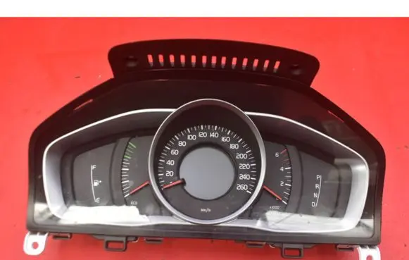 Volvo S60 Speedometer (instrument cluster) 31327746