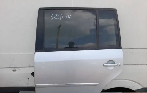 Volkswagen Touran I Rear door 32C4