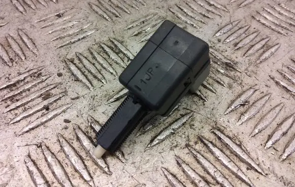 Hyundai i40 Hand parking brake switch PA66-GF30