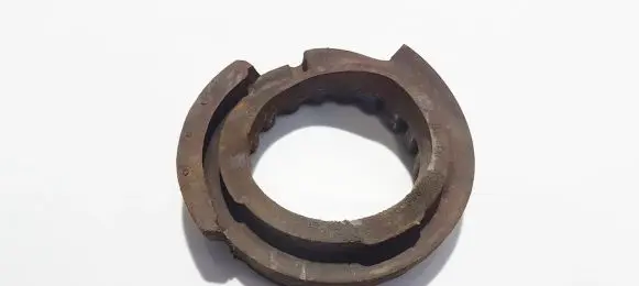 Volkswagen PASSAT B3 Front coil spring rubber mount 357512149a