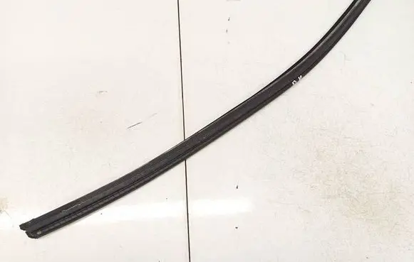 Audi A4 S4 B8 8K Rubber seal front coupe door 8K0837479C