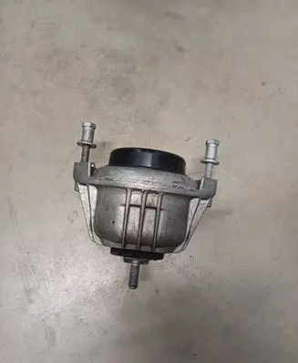 BMW X1 E84 Engine mount bracket 676885203