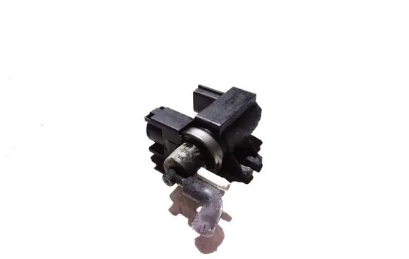 Audi A6 S6 C5 4B Turbo solenoid valve 8E0906627