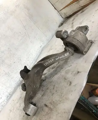 Infiniti Q50 Front lower control arm/wishbone
