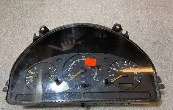 Mercedes-Benz ML W163 Speedometer (instrument cluster) a1635400247 1635400247