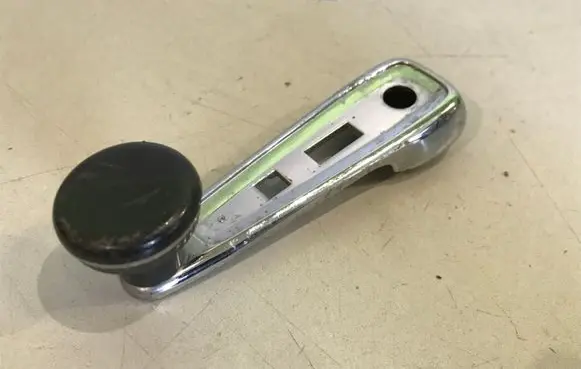 Mercedes-Benz E W123 Front door window winding handle 