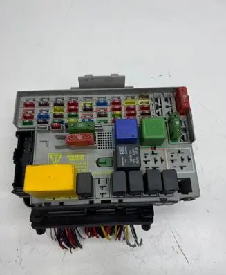 Opel Astra G Fuse box set 24412497