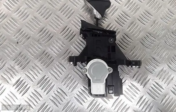 Gear shifter/selector
