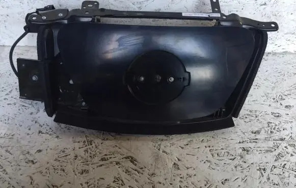 Nissan Leaf I (ZE0) Front bumper upper radiator grill