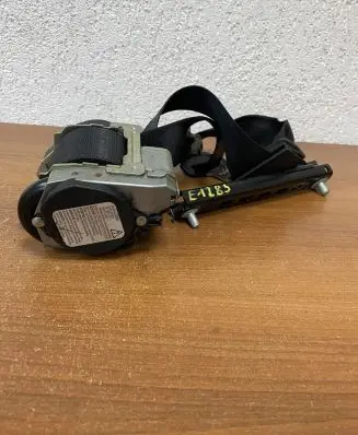 Mercedes-Benz Sprinter W906 Front seatbelt 601384100 E1283