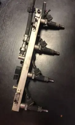 BMW 3 E90 E91 Fuel injectors set 7506158