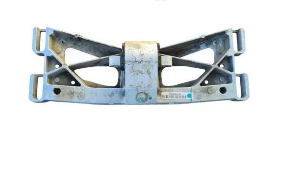 Jaguar F-Pace Gearbox mounting bracket GX736A026MA