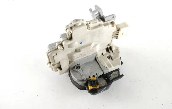 Audi A6 S6 C6 4F Rear door lock 4F0839016A