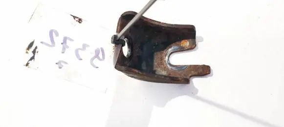 Honda Civic Engine mounting bracket