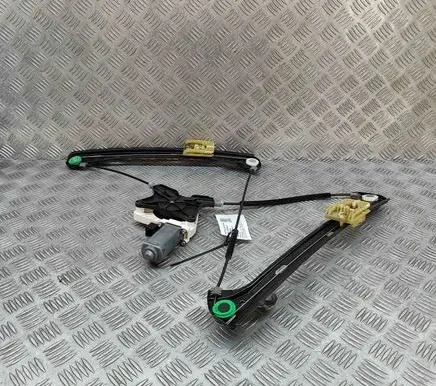 Volkswagen PASSAT B8 Front door electric window regulator 3G0837461B