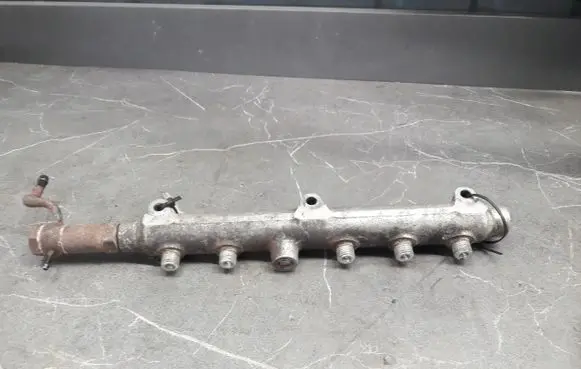 KIA Sorento Fuel main line pipe 0445214036