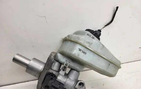 Audi TT TTS Mk2 Master brake cylinder 8J2611301