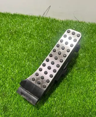 Mercedes-Benz GLE W167 Accelerator throttle pedal a1673000500