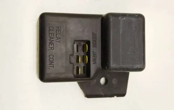 Subaru Forester SF Window wiper relay 3300120517
