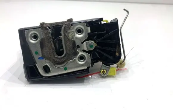 Dacia Duster II Front door lock 