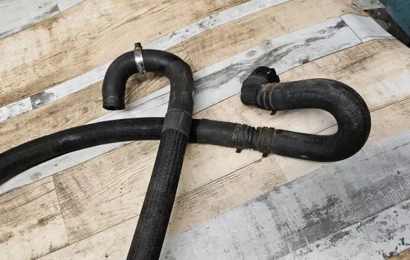 Volkswagen PASSAT B6 Engine coolant pipe/hose 1K0122291H