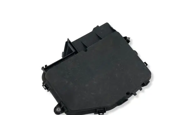 Mercedes-Benz EQB Fuse box cover A2475407800